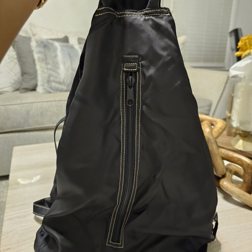 NEW* AVON LIGHTWEIGHT INTERCHANGEABLE ВАСKPACK